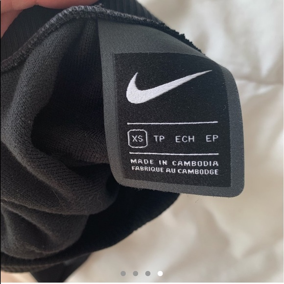 Nike yoga top - Picture 4 of 4